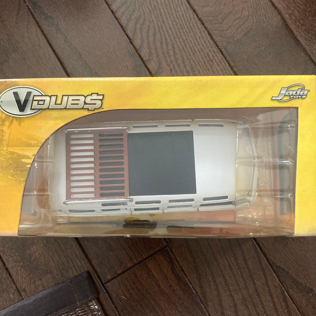 ミニカー Jada Toys V DUB$ Volkswagen Bus 1/24