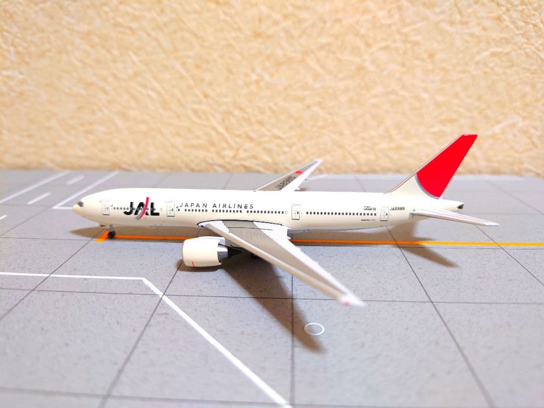 【レア品　JAL B777-200 JA8985 1/500】