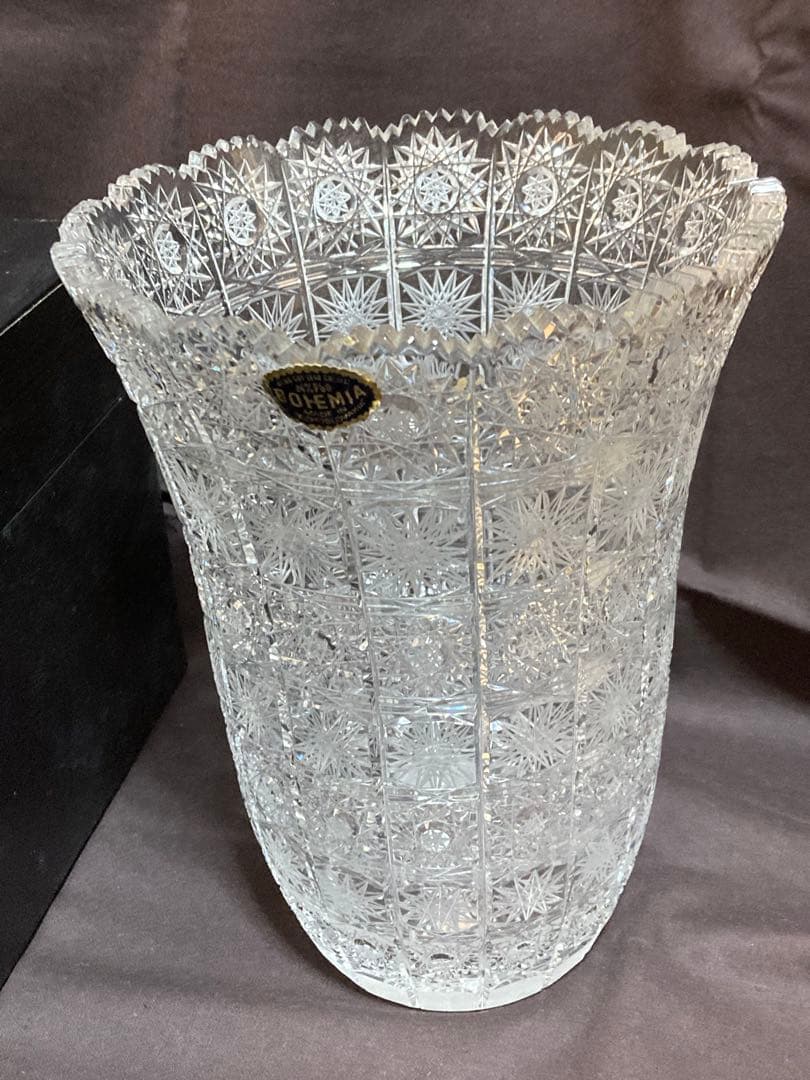 新品　箱付　Bohemia ボヘミアンカットガラス花瓶 貴重　チェコ