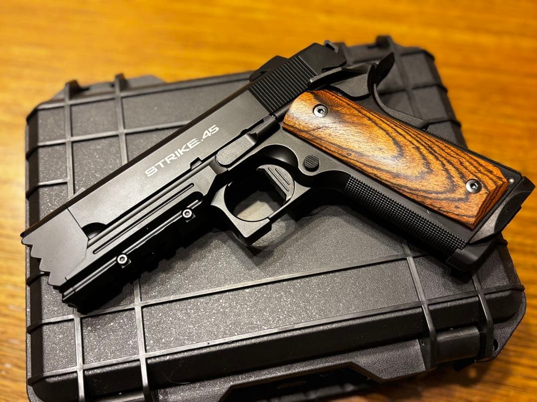 【東京マルイ】ガスガン ストライクウォーリア 錦木千束風カスタム ケース付