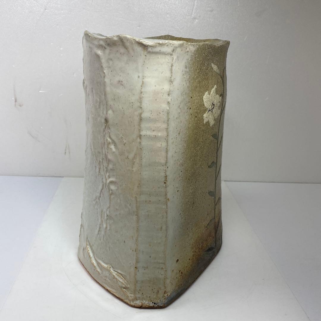 専用美品　十五代　坂倉新兵衛　百合の絵萩灰被花器共箱トトオ東さ7-0216☆2F