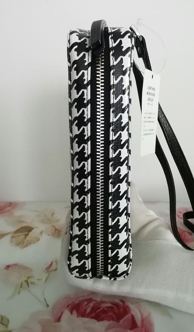 タマミワタナベ☆牛革スマホショルダーバッグ日本製☆ADMJレザージュエルズZAO