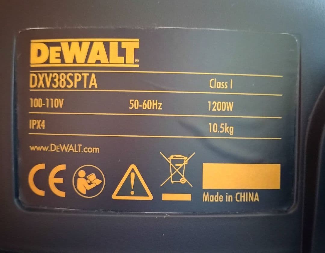 大型　乾湿両用 バキュームクリーナー 掃除機 デウォルト DeWALT 　訳あり