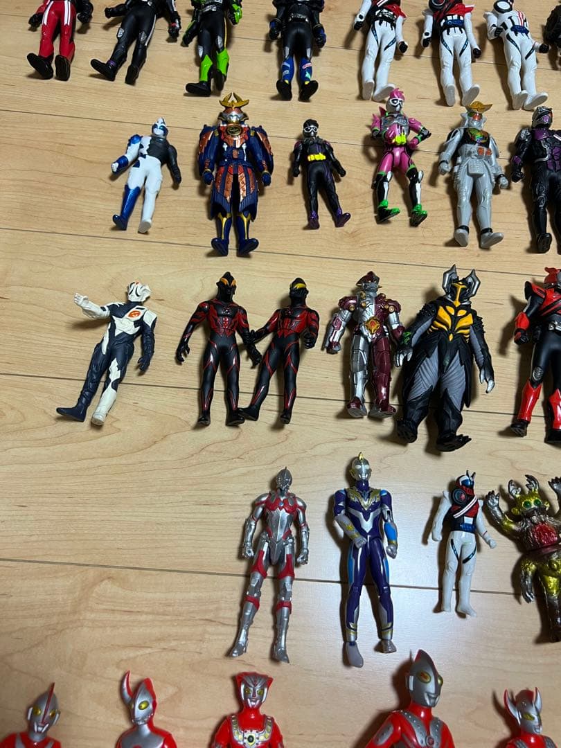 ウルトラマンソフビ、ガメラ、キングギドラ、バルタン星人カネゴン（レトロ）1989