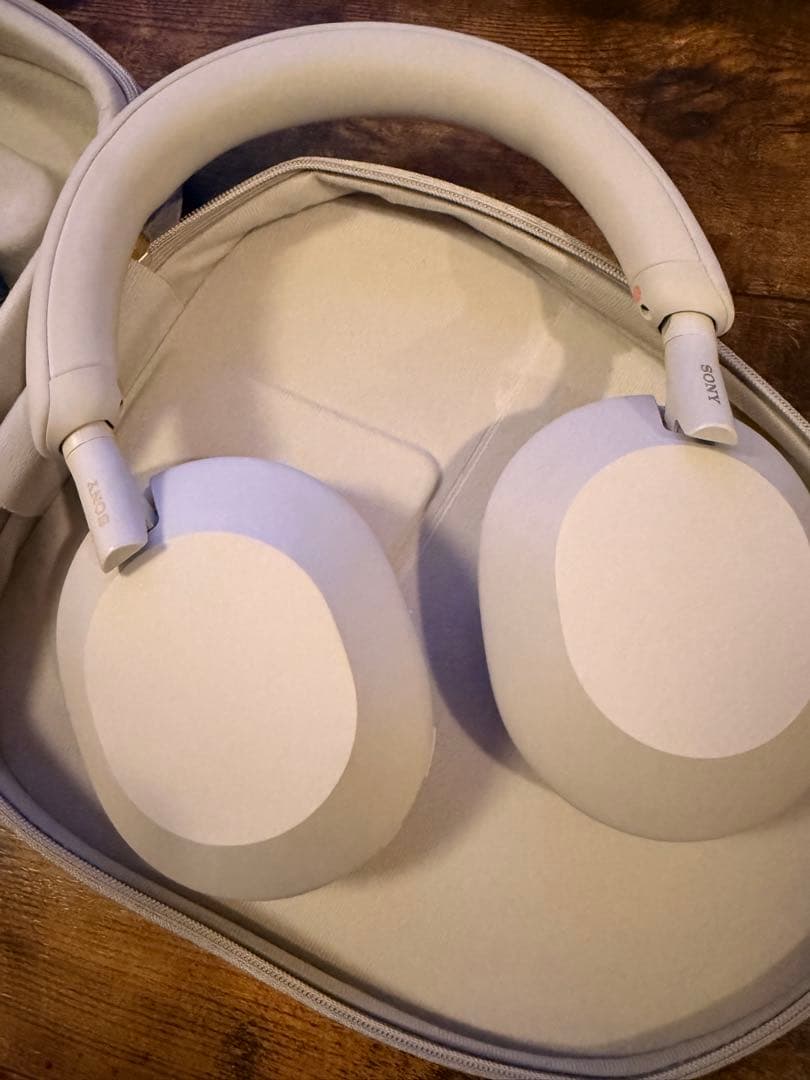 ソニー(SONY) ワイヤレスWH-1000XM5 シルバー