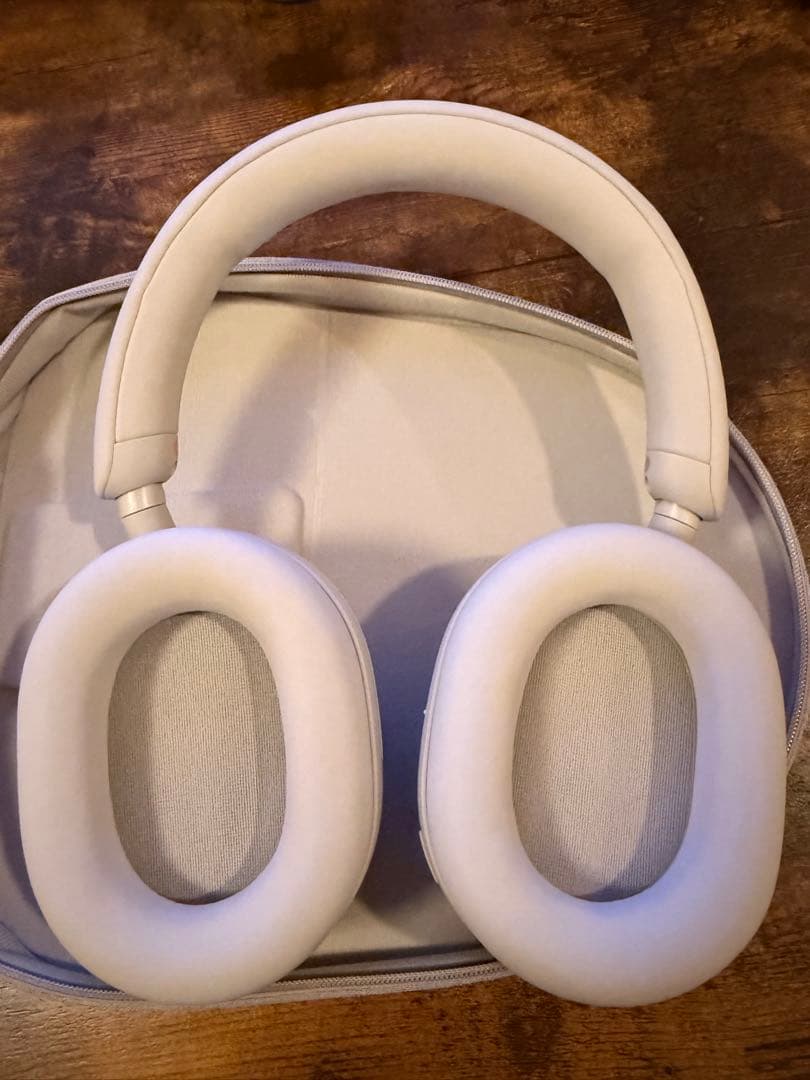 ソニー(SONY) ワイヤレスWH-1000XM5 シルバー