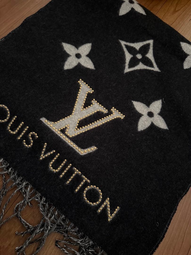 LOUIS VUITTON ロゴマフラー ブラック