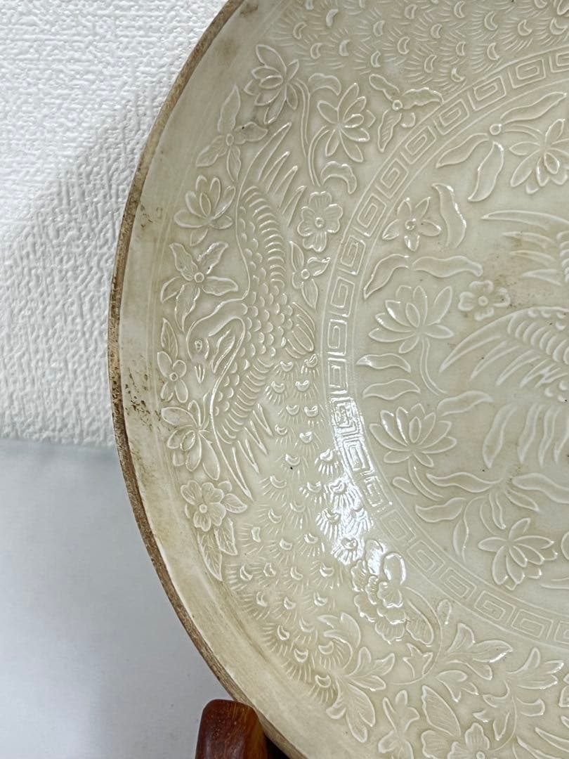 中国古美術　宋時代定窯白磁花卉•鶴紋皿；BL1-7