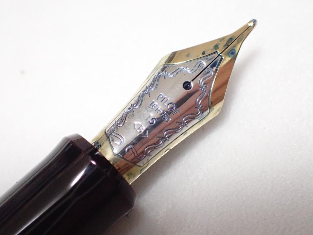 【美品】PILOT パイロット カスタム 845 URUSHI 朱 ペン先18K