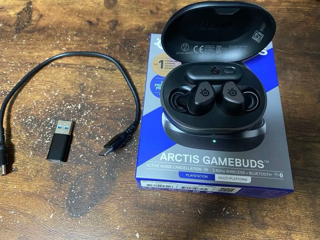 イヤホン SteelSeries Arctis Gamebuds