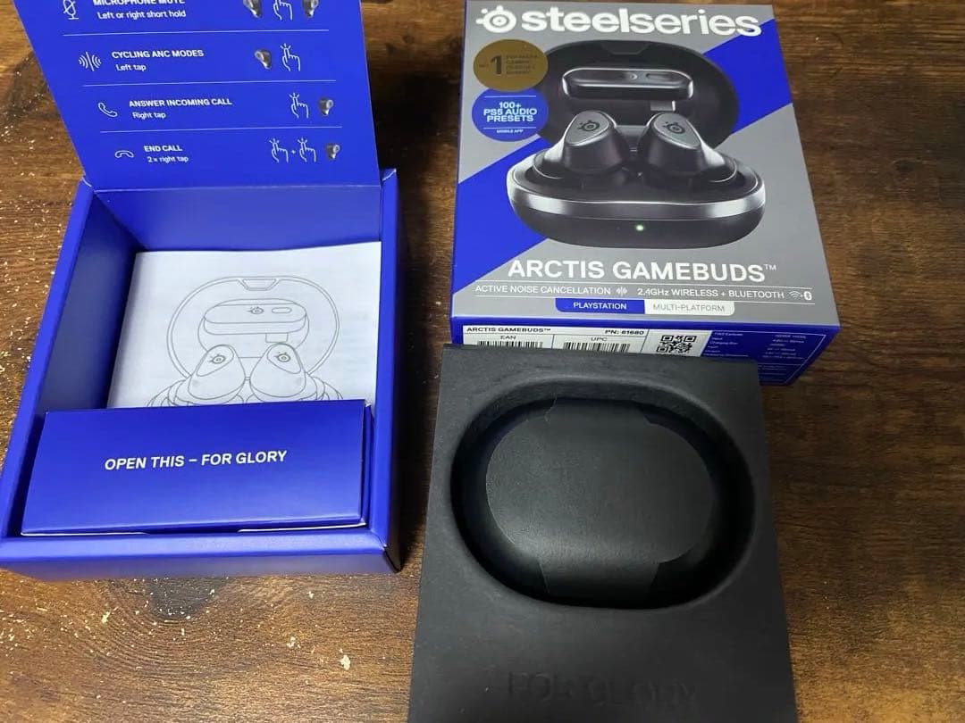 イヤホン SteelSeries Arctis Gamebuds