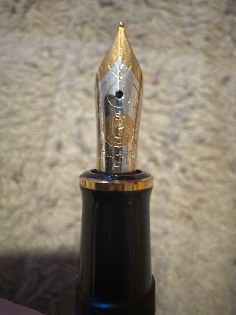 限定ペリカン　万年筆　スーベレーンM600 黒　字幅F