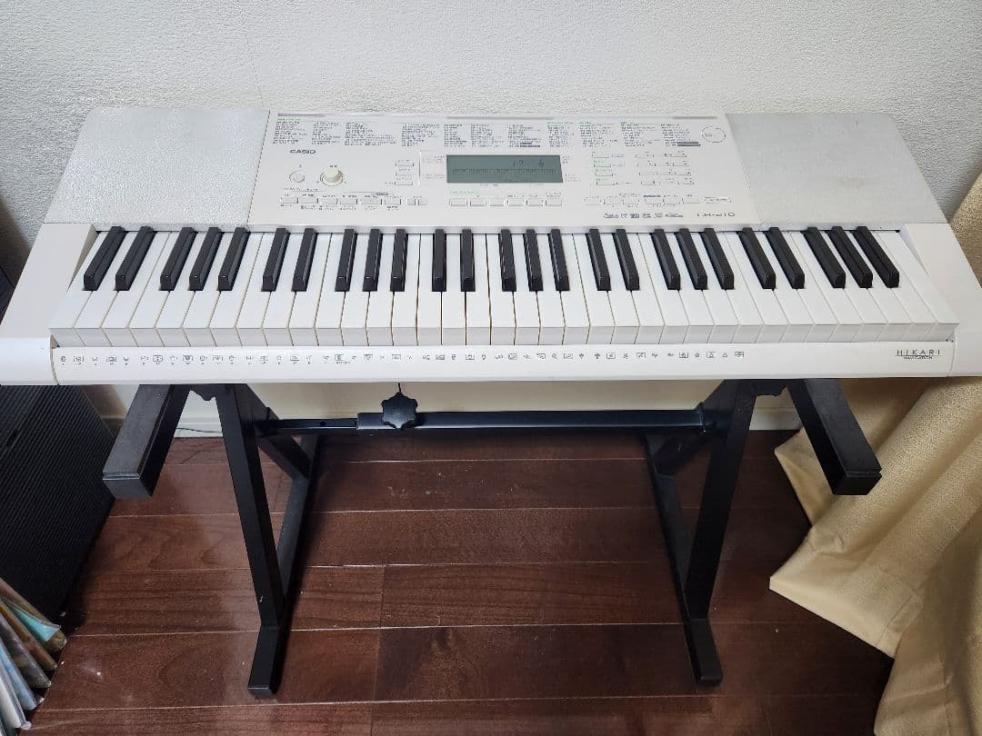CASIO LK-218 CASIO 電子ピアノ　光ナビゲーション※台別売り