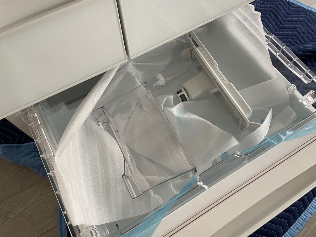 【美品】2022年製ノンフロン冷蔵庫　東芝411L GR-U41GXH (EW)