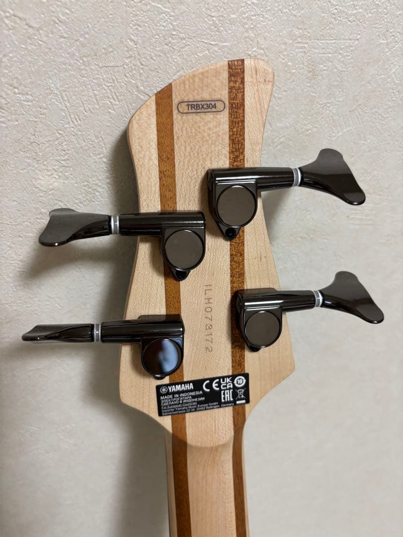 Yamaha エレキベース メタリックブルーTRBX304
