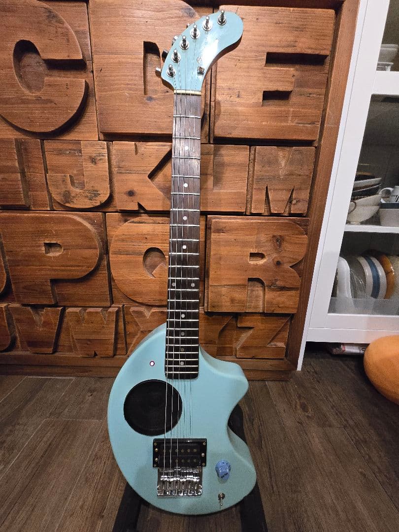 【中古】FERNANDES ZO-3 エレキギター 水色
