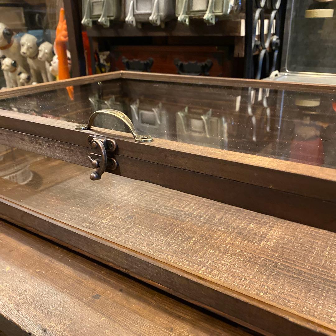 大きめ木製ガラスケース