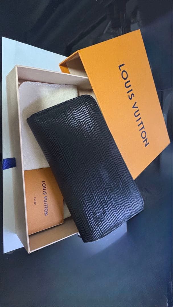 LOUIS VUITTON エピレザー ブラック 財布