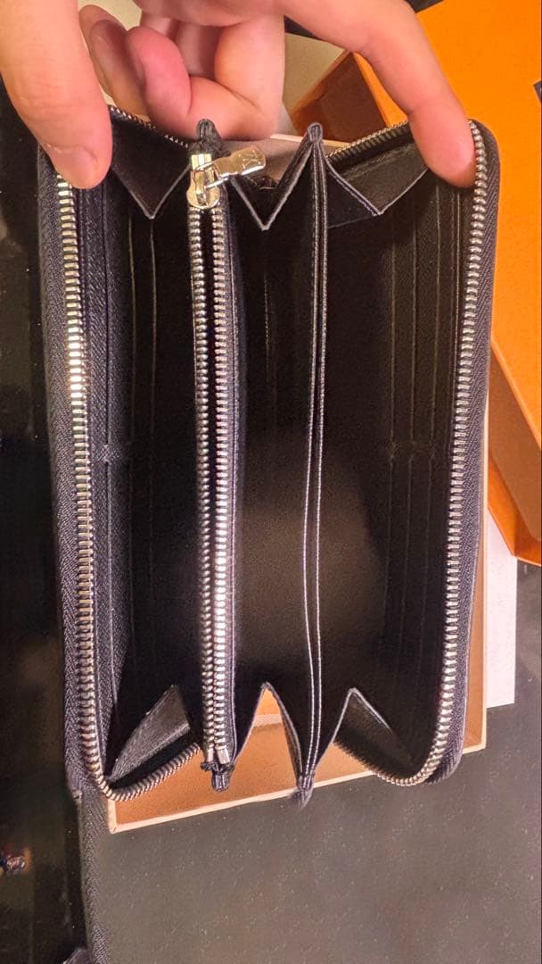 LOUIS VUITTON エピレザー ブラック 財布