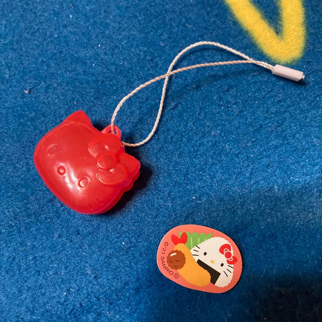 ハローキティ　小物入れ　チャーム　シール付き　サンリオショップ　赤プラ