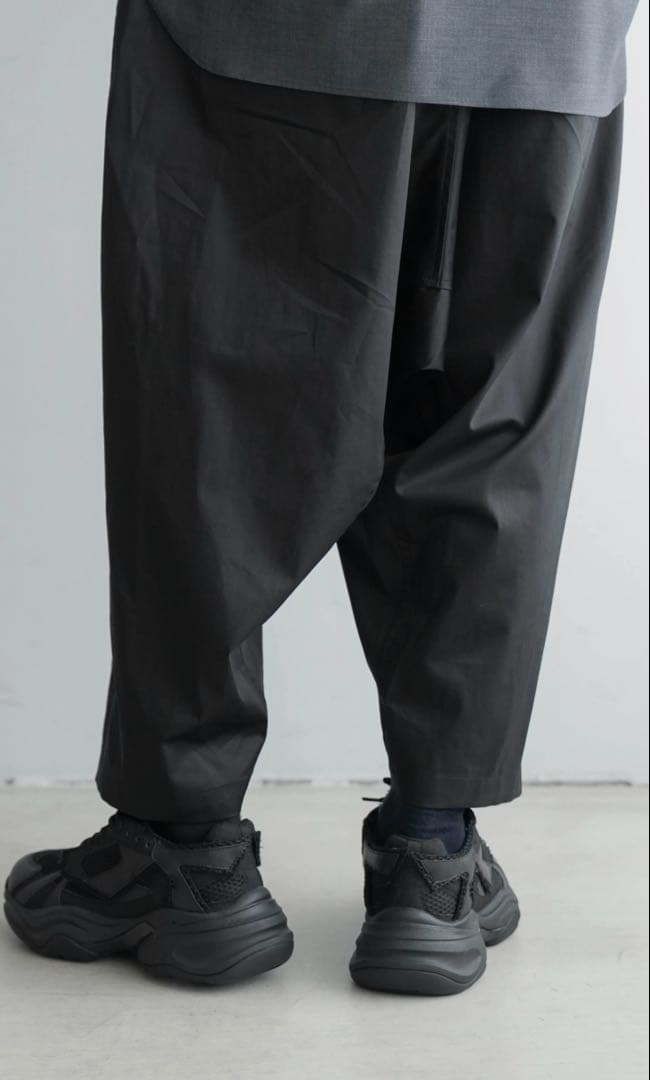 【新品未使用】CTHY ワイドサルエルアンクルパンツ ブラック　サイズ3