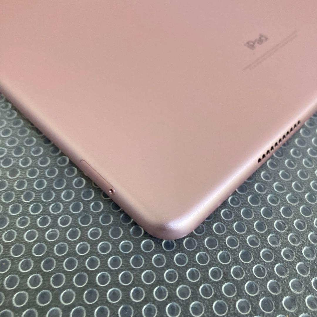 3736 外観美品☆iPad Pro 64GB 10.5インチ SIMフリー☆