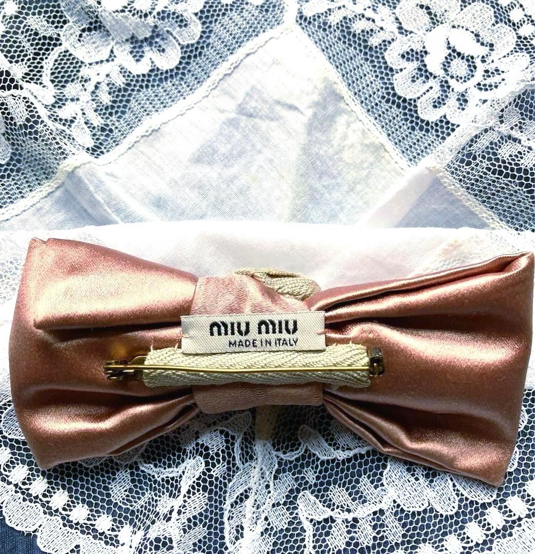 値下げ★美品★MIU MIU ミュウミュウ　リボンモチーフ　ビジューブローチ