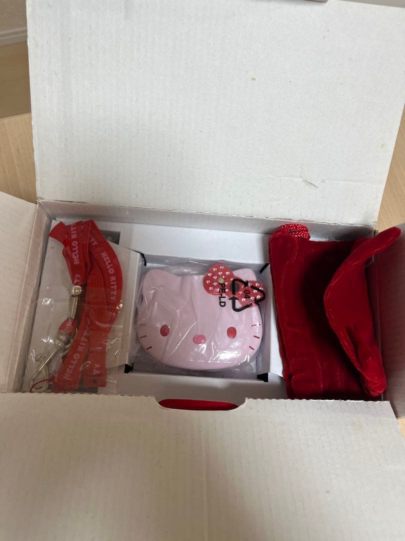 ハローキティ　フェイス形デジタルカメラ