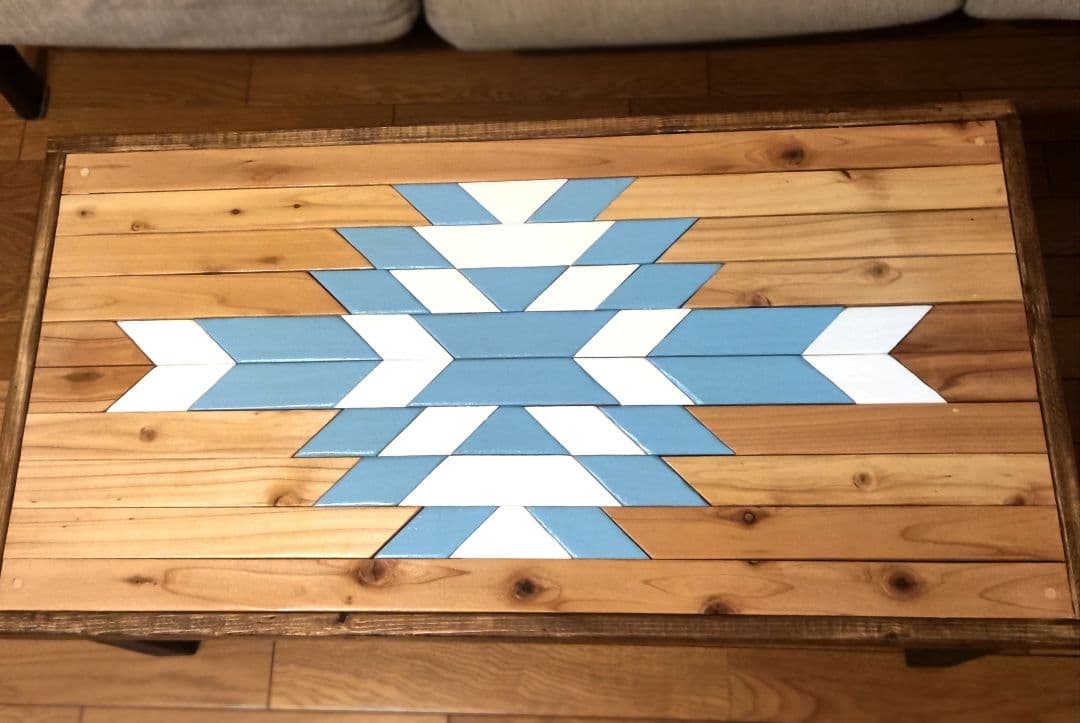 ✨オルテガ柄のローテーブル✨