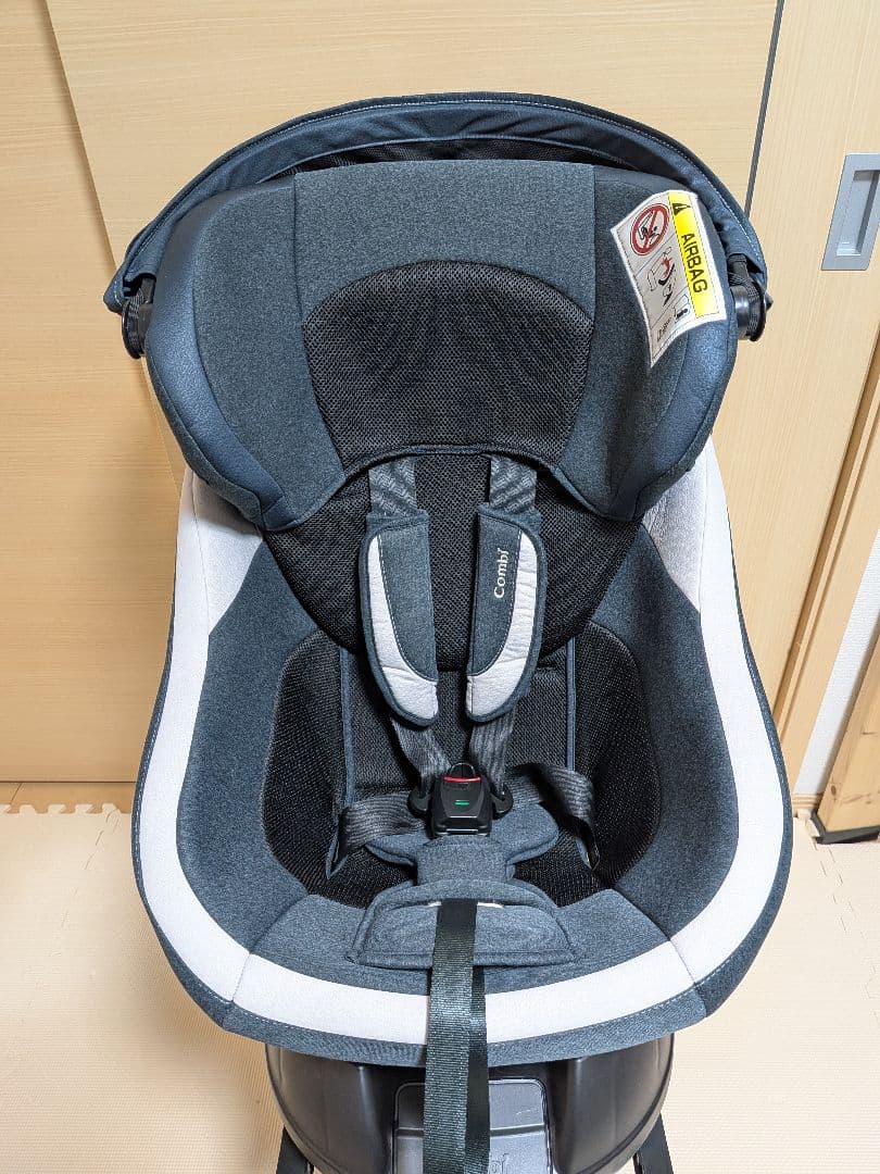 Combi　コンビ　チャイルドシート　クルムーヴ　ISOFIX　エッグショック