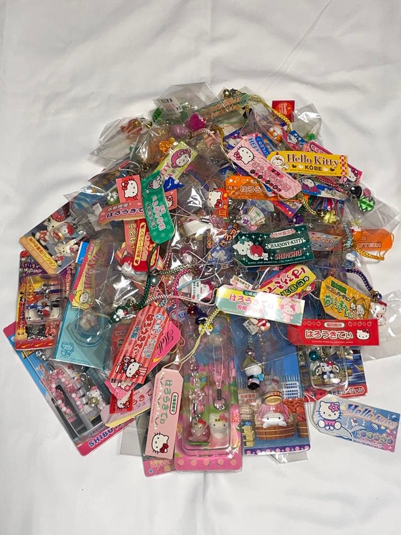 ご当地キティ 根付　まとめ 76個 全国各地いろいろ