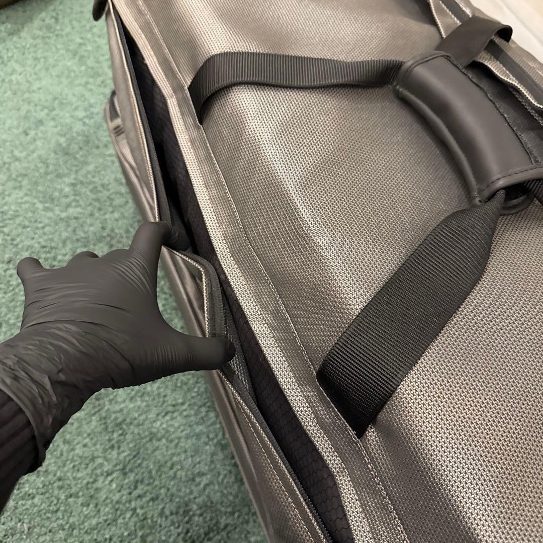 TUMI製2輪キャリーケース大