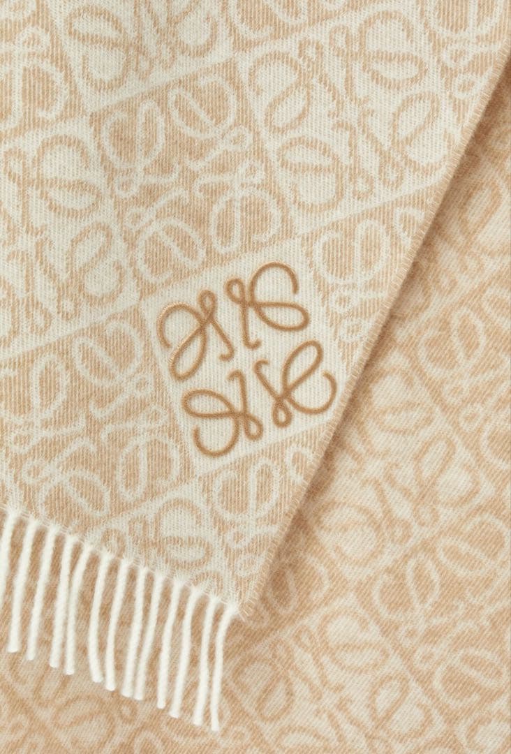 LOEWE アナグラム スカーフ（ウール&カシミヤ）