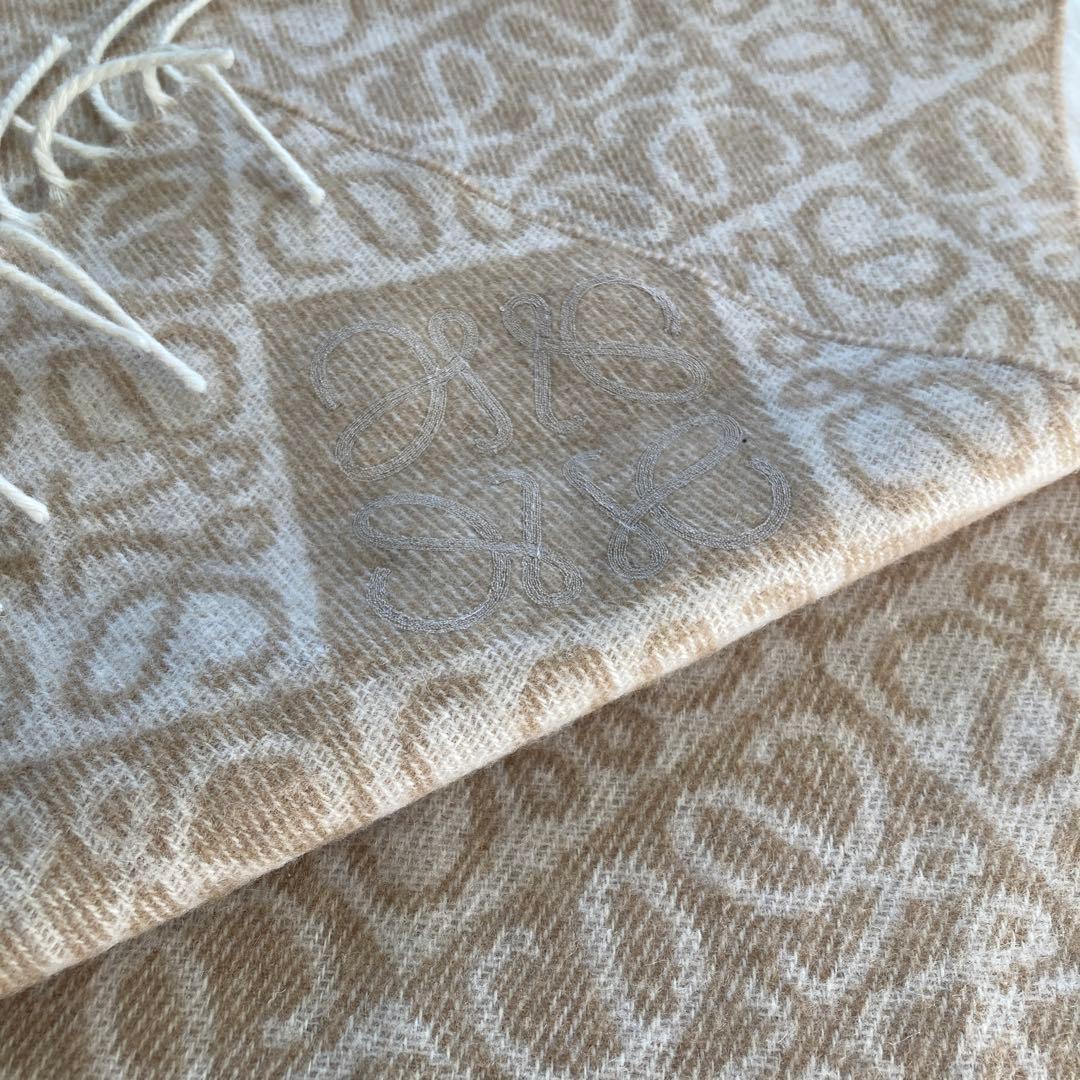 LOEWE アナグラム スカーフ（ウール&カシミヤ）