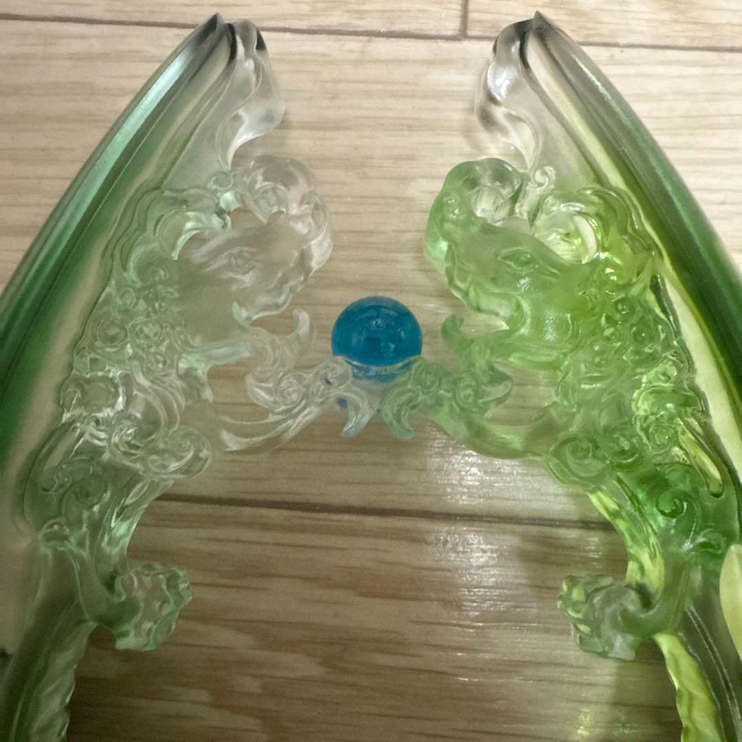 玻璃工房 中国ガラス工芸　置物　仁德輝煌 (龍) の装飾アイテム