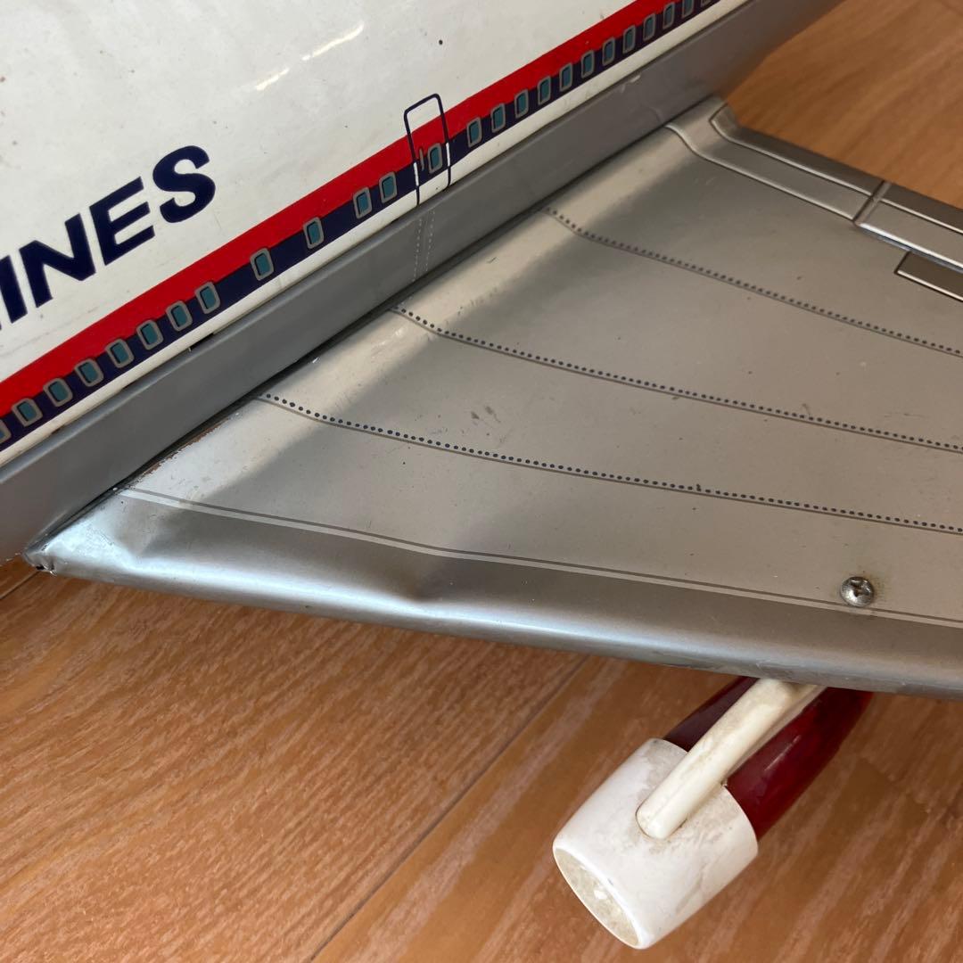 日本航空のジャンボジェット機　ブリキ模型