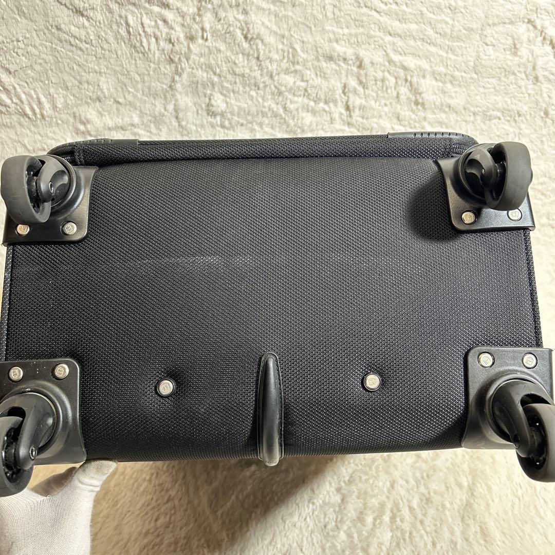 【美品】PLUS ONE LUGGAGE 縦型ソフトキャリー　60L