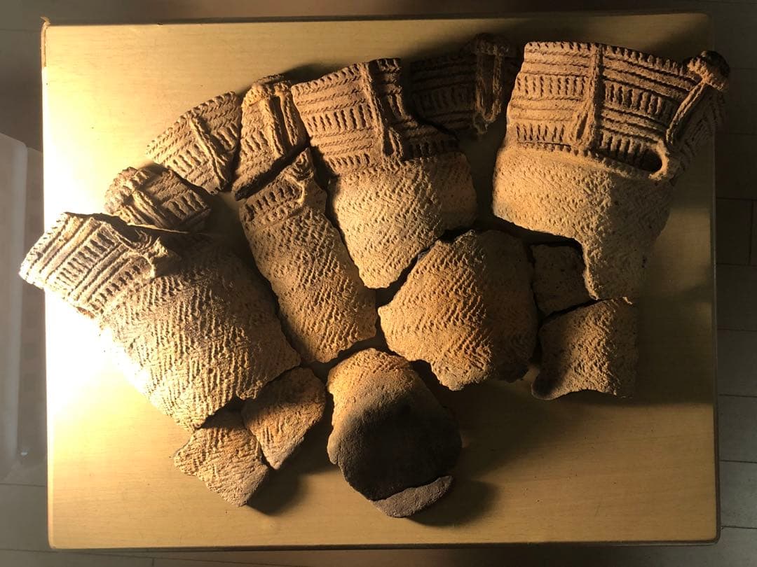 「縄文土器の欠片 No.526」です。