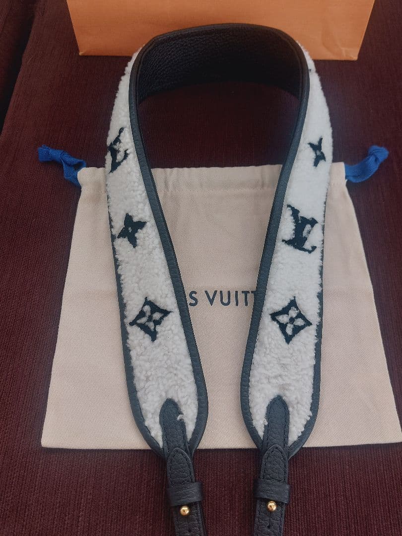 ルイヴィトンショルダー　シリアルBC3261 型番JO1300 未使用