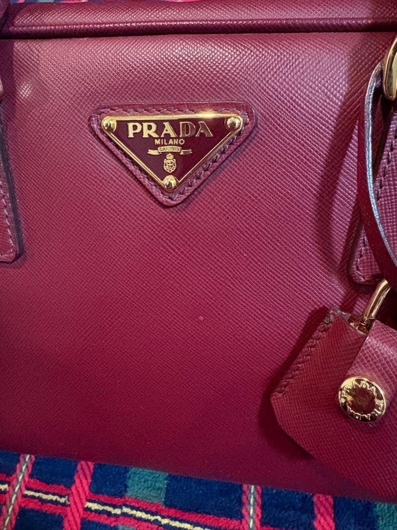極美品☆　プラダ　ハンドバッグ　サフィアーノ　ラクス　ボストン