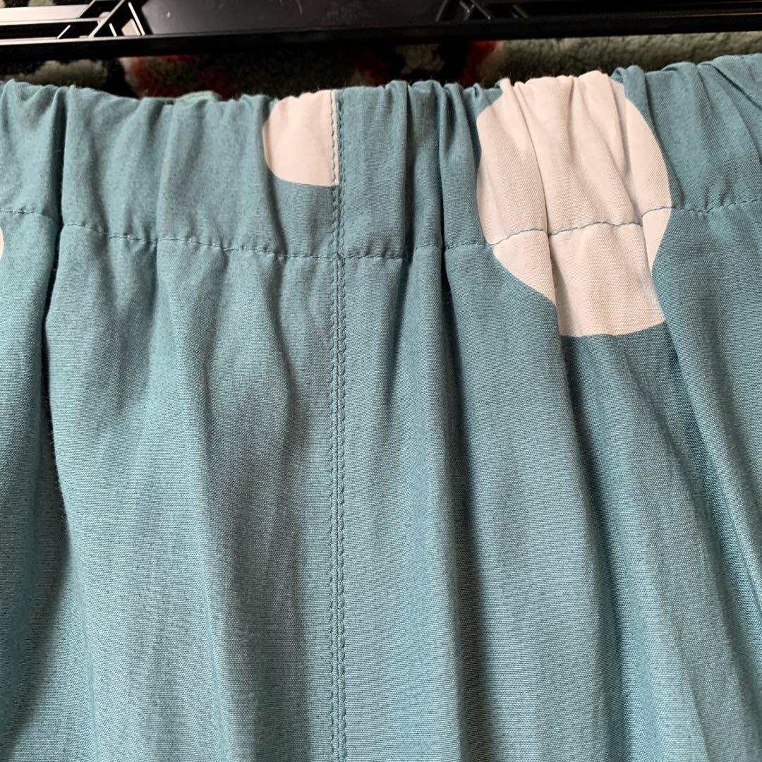 ディークの水色のドット模様ガウチョパンツ