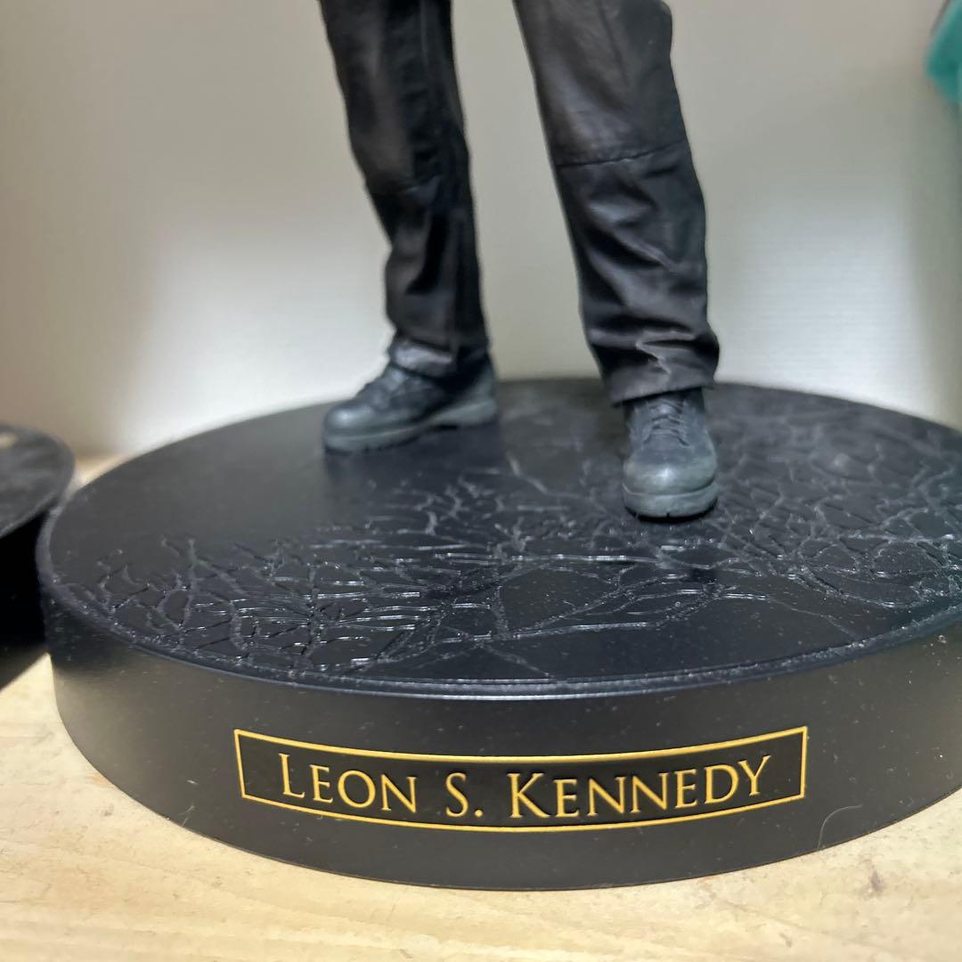 レオン・S・ケネディ フィギュア BIOHAZARD4 1体