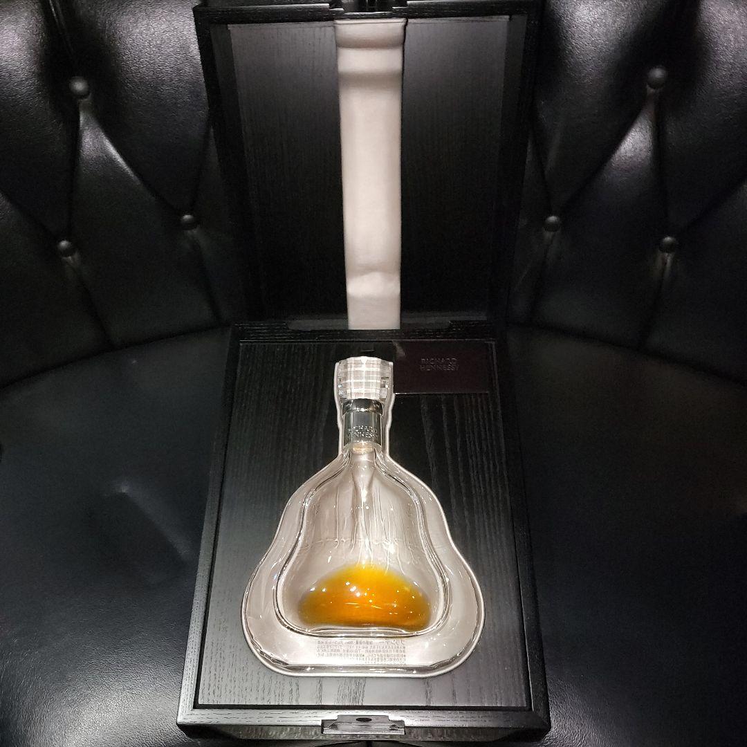 リシャールヘネシー正規品 700ml バカラ製空き瓶、化粧箱、外箱あり