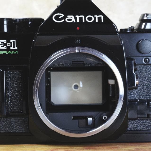 整備済完動品 Canon AE-1 PROGRAM + NEW FD 50mm