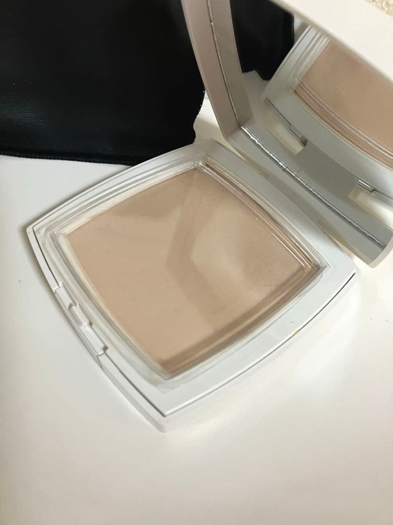 週末価格！早い者勝ち！CHANELルブランコンパクトラディアンスファンデ入手困難