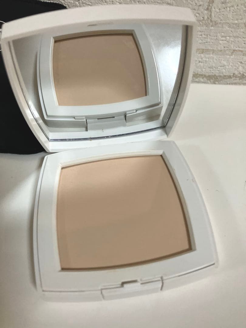 週末価格！早い者勝ち！CHANELルブランコンパクトラディアンスファンデ入手困難