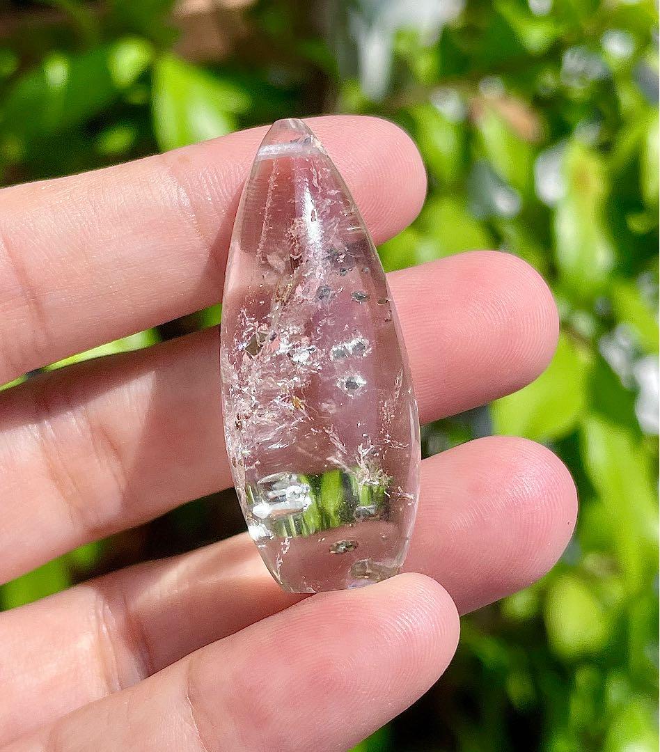 パイライトインクォーツ　ペンダントトップ　素材天然石水晶　穴あり　パワーストーン