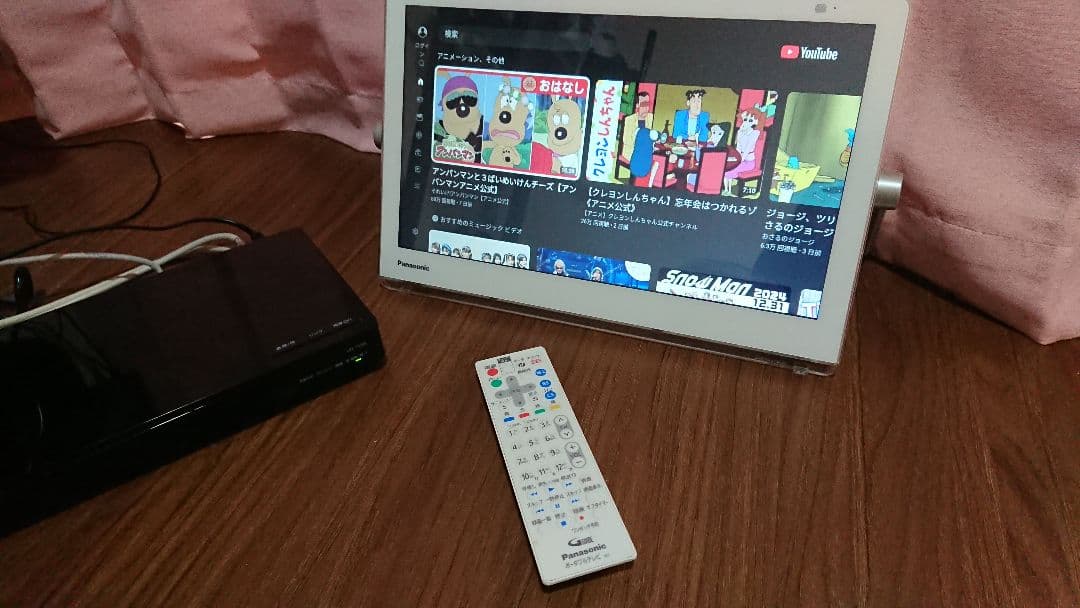 Panasonic ポータブル 液晶テレビ UN-TD9S ✩リモコン付き