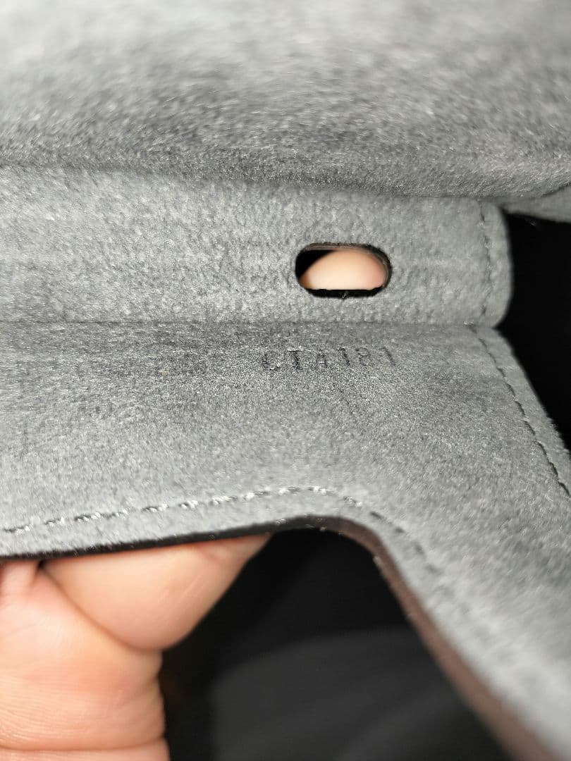 ルイヴィトン iPadケース