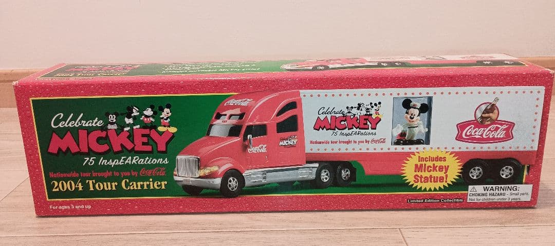 限定品　コカコーラ　ミッキー コラボ　ツアートラック